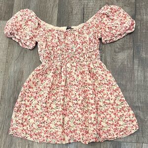 Forever 21 Floral Print Mini Dress. Small. Like new.